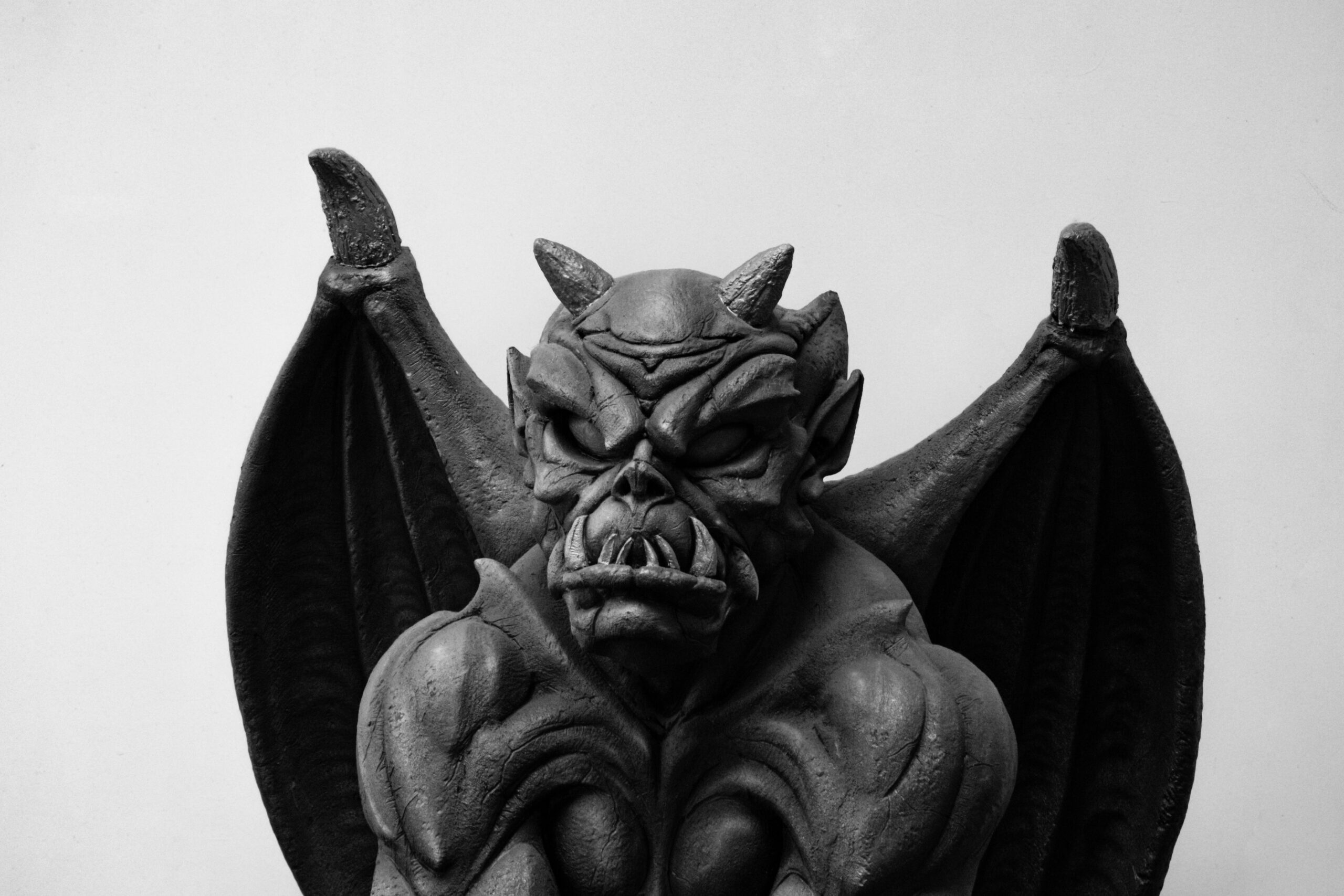 Gargoyle statue photo